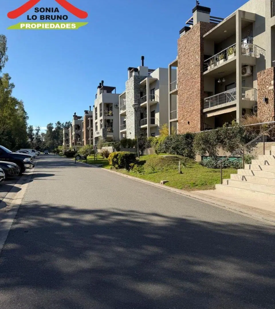 Exclusivo departamento en planta baja, ubicado dentro del Barrio Cerrado Haras María Eugenia RYV. 2