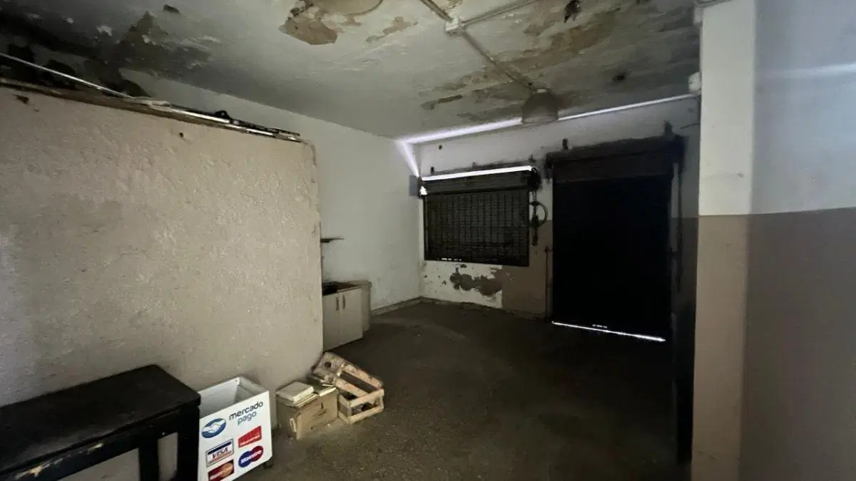 ALQUILER - AMPLIO LOCAL COMERCIAL EN PASO DEL REY SUR. JOLY ESQUINA LETTIERI. 5