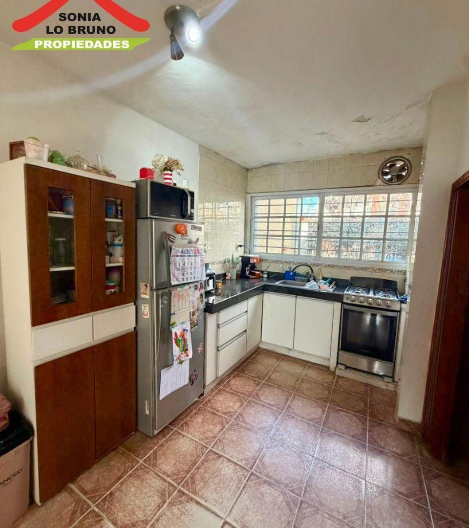 Foto de Excelente propiedad multifamiliar ubicada sobre Sucre, entre San Martín, imagen 4