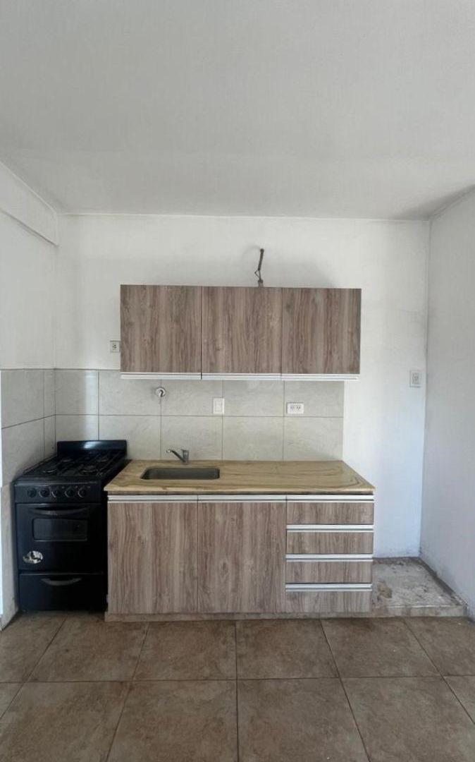 Foto de HERMOSO DEPARTAMENTO 2 AMBIENTES CON BALCÓN EN PASO DEL REY CENTRO., imagen 1