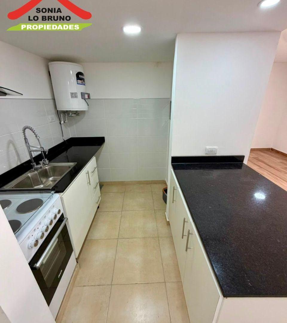 Foto de DEPARTAMENTO PLANTA BAJA A ESTRENAR DE 3 AMBIENTES CON COCHERA EN, imagen 1