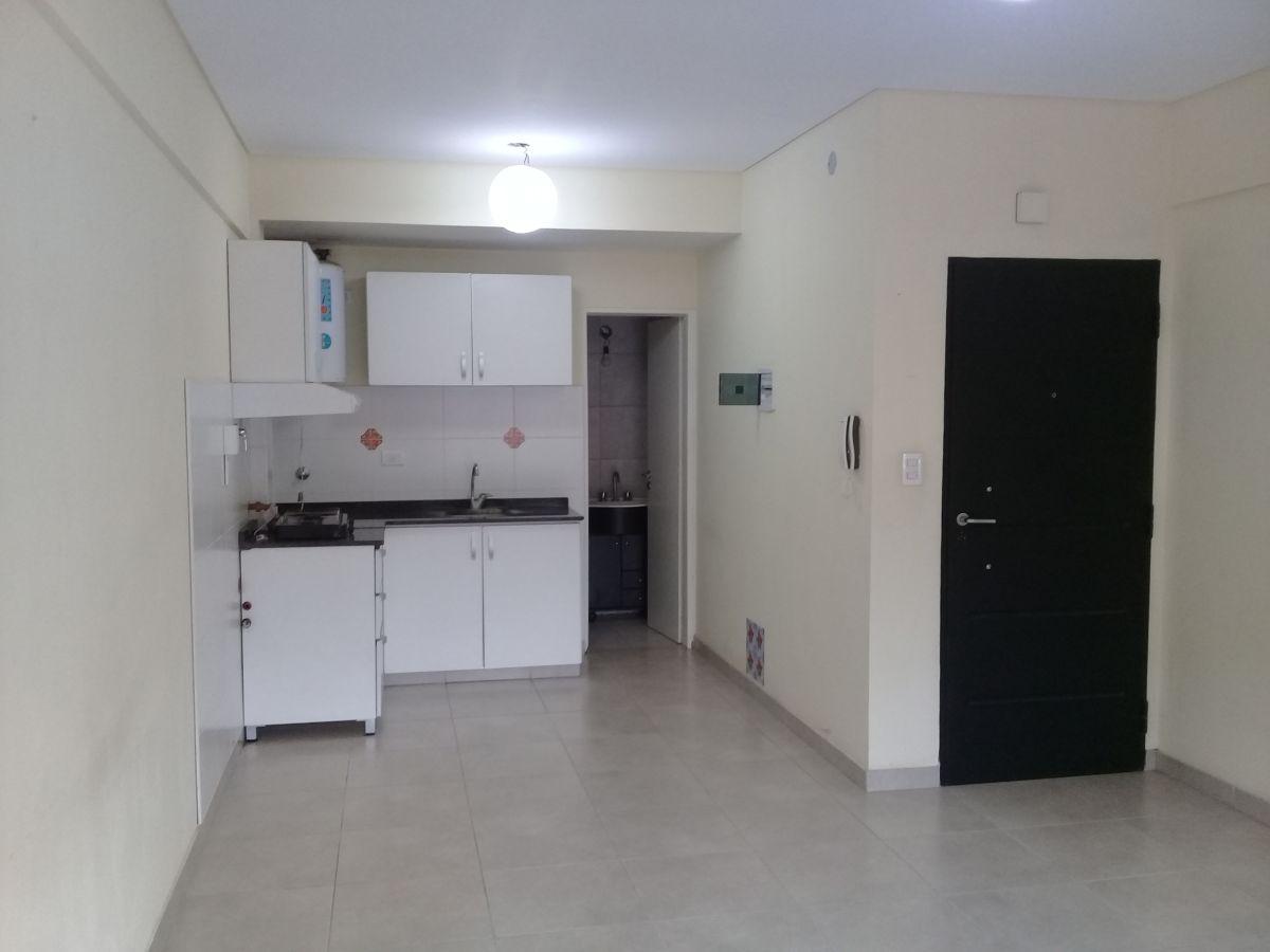 Foto de MONOAMBIENTE APTO PROFESIONAL / COMERCIAL O VIVIENDA . Paso del Rey, imagen 4