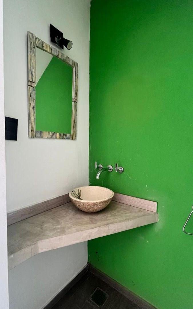 Foto de HERMOSO DÚPLEX DE 3 AMBIENTES CON COCHERA EN PASO DEL REY CENTRO., imagen 4