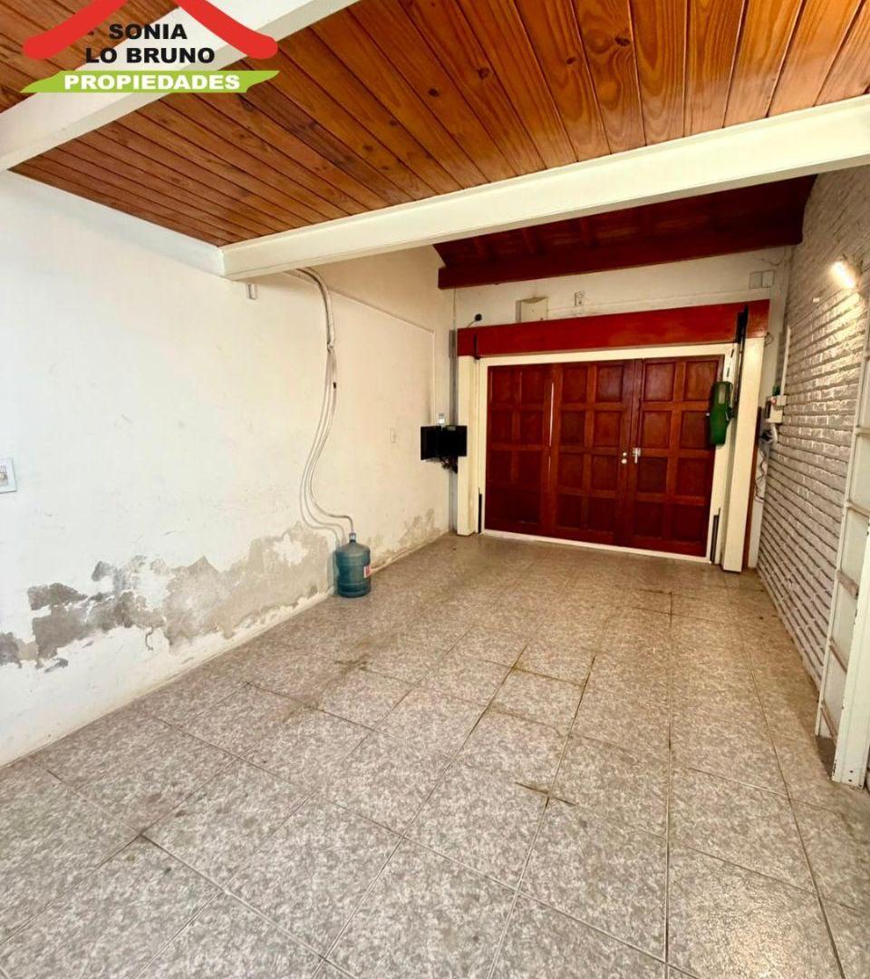 Foto de HERMOSA CASA TIPO CHALET en Paso del Rey Norte Arribeños entre Guido y, imagen 5