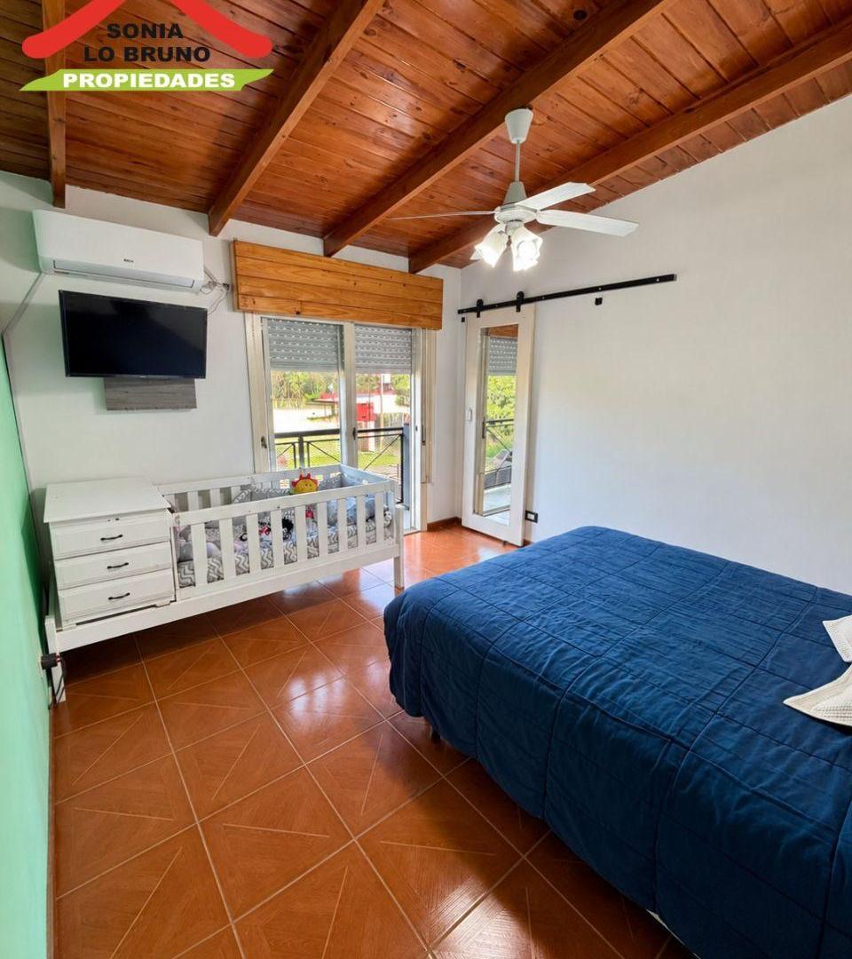 Foto de VENTA | CASA DE DOS PLANTAS CON PILETA Y COCHERA PASANTE Paso del Rey, imagen 5