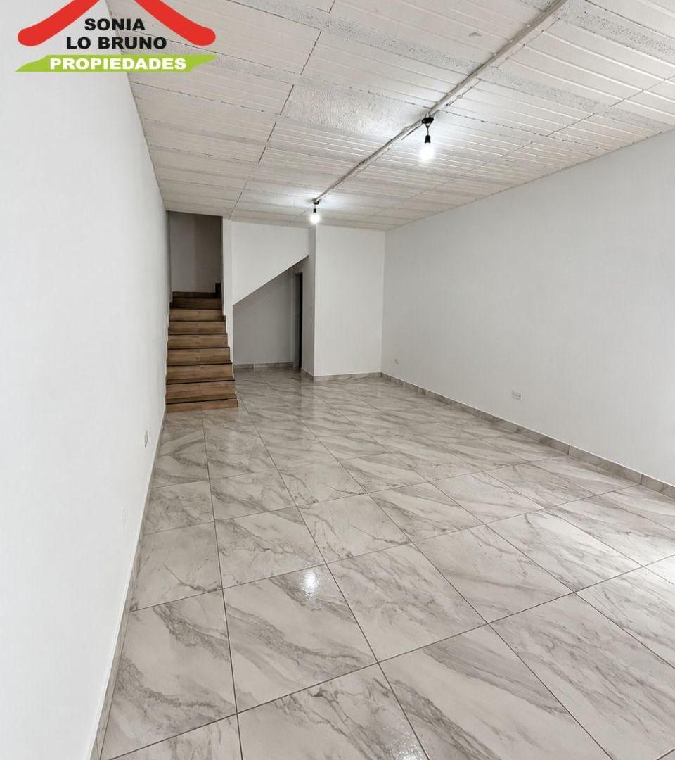 Foto de ALQUILER | DÚPLEX 3 AMBIENTES CON COCHERA. Paso del Rey Norte – Barrio, imagen 4