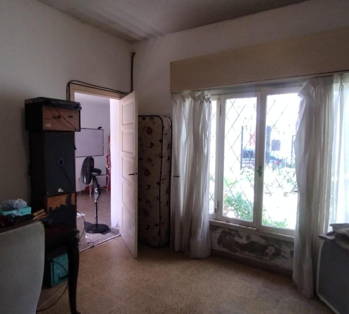 Foto de CASA LOTE PROPIO 3 AMB. CON GARAGE, PATIO Y TERRAZA, imagen 2