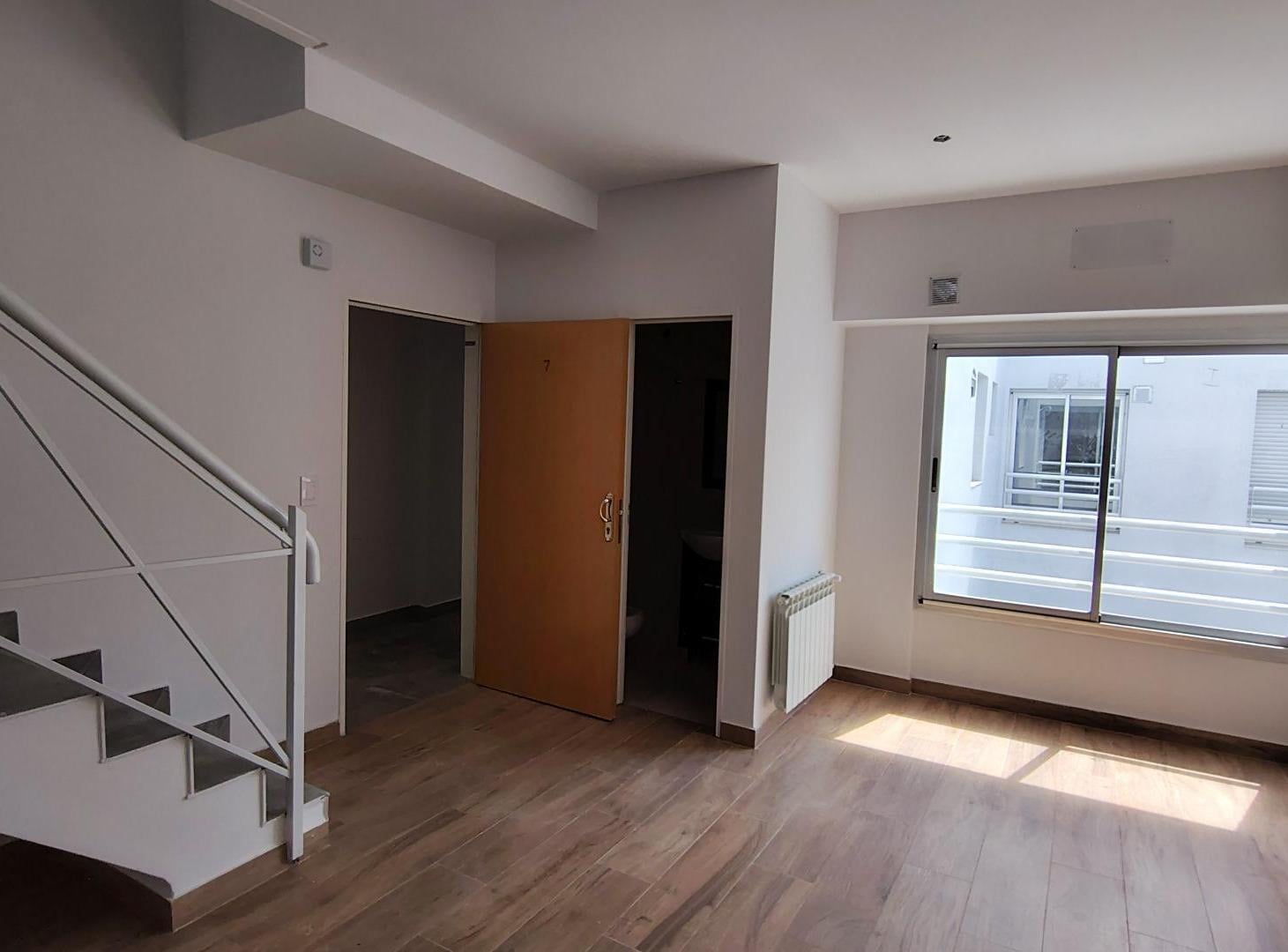 Foto de PH 2 AMB. A ESTRENAR CENTRAL CON TERRAZA PROPIA / PARRILLA, imagen 2