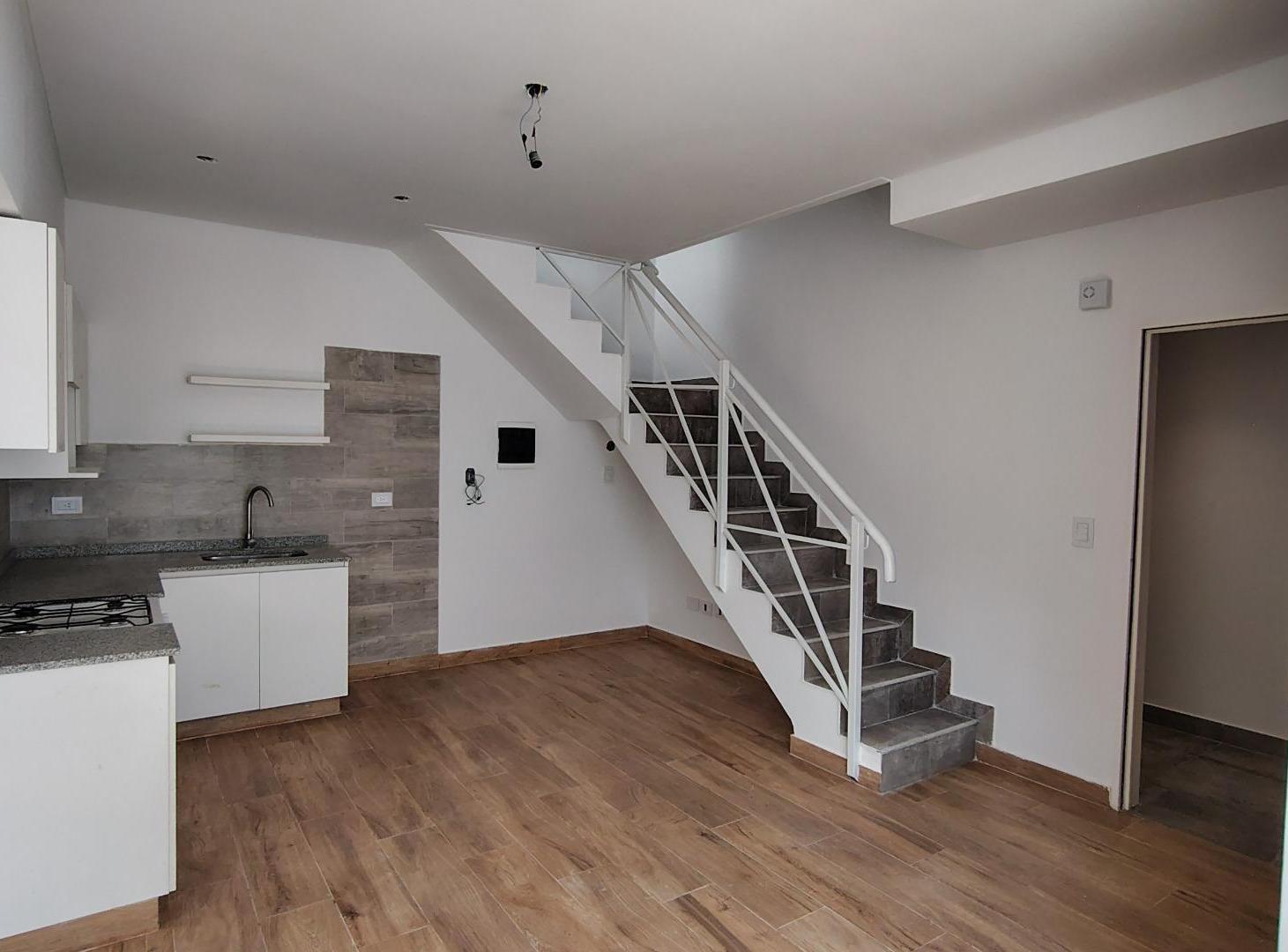 PH 2 AMB. A ESTRENAR CENTRAL CON TERRAZA PROPIA / PARRILLA