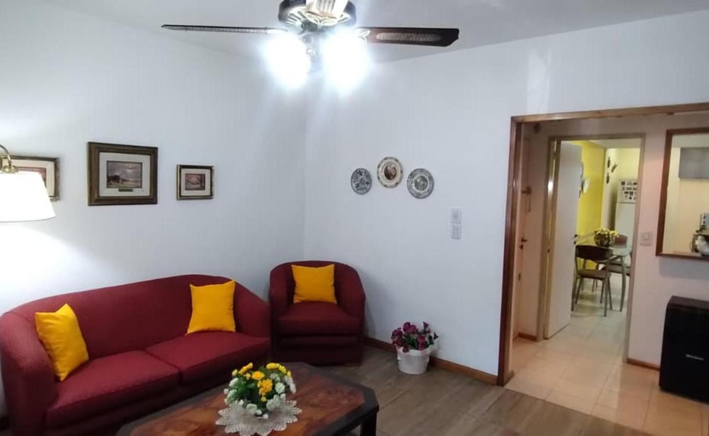 DEPARTAMENTO 3 AMBINETES PLANTA BAJA AL FRENTE C/ PATIO