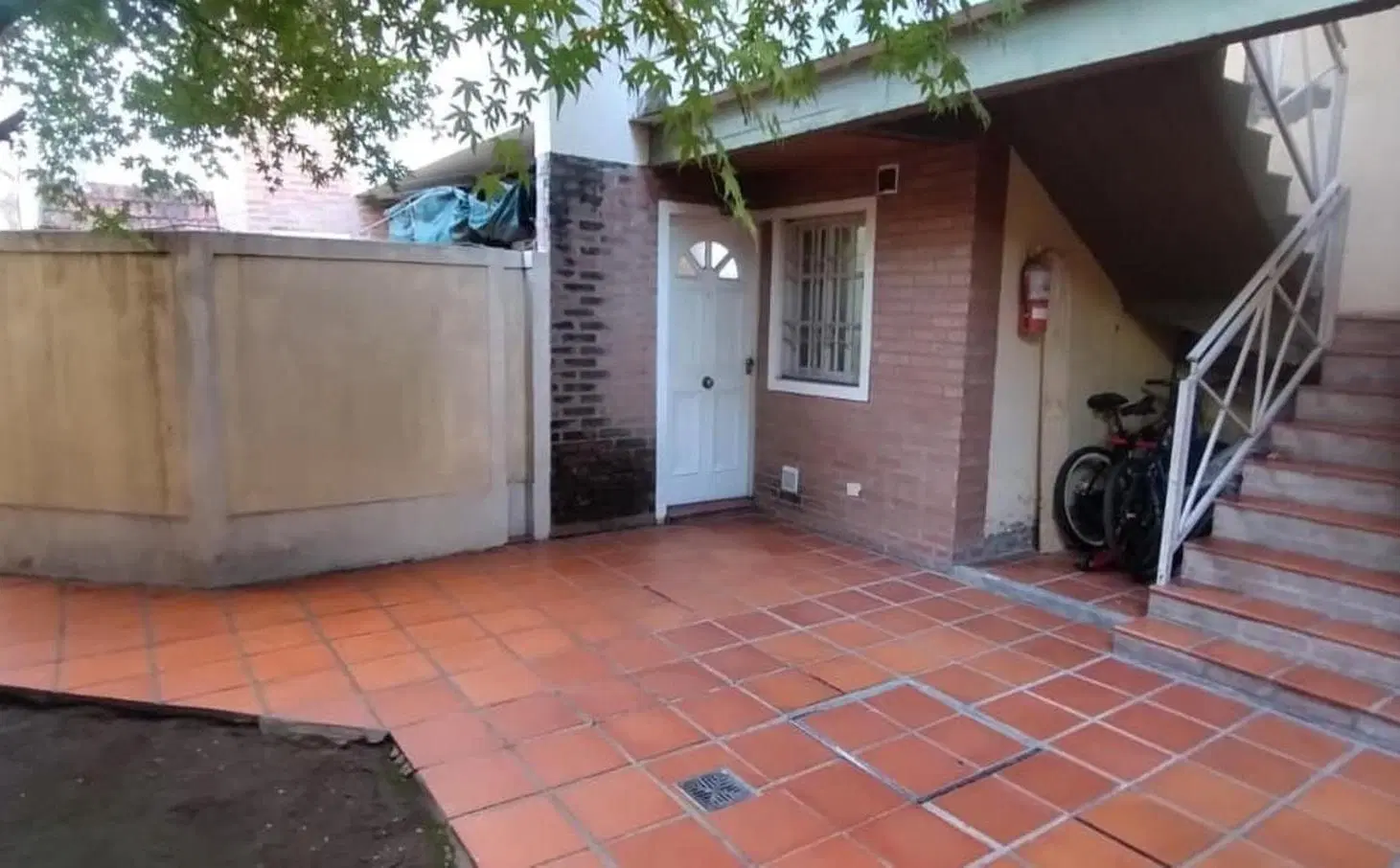 EXCELENTE  PH TIPO CASA 2 AMBIENTES LATERA CON PATIO PROPIO 3