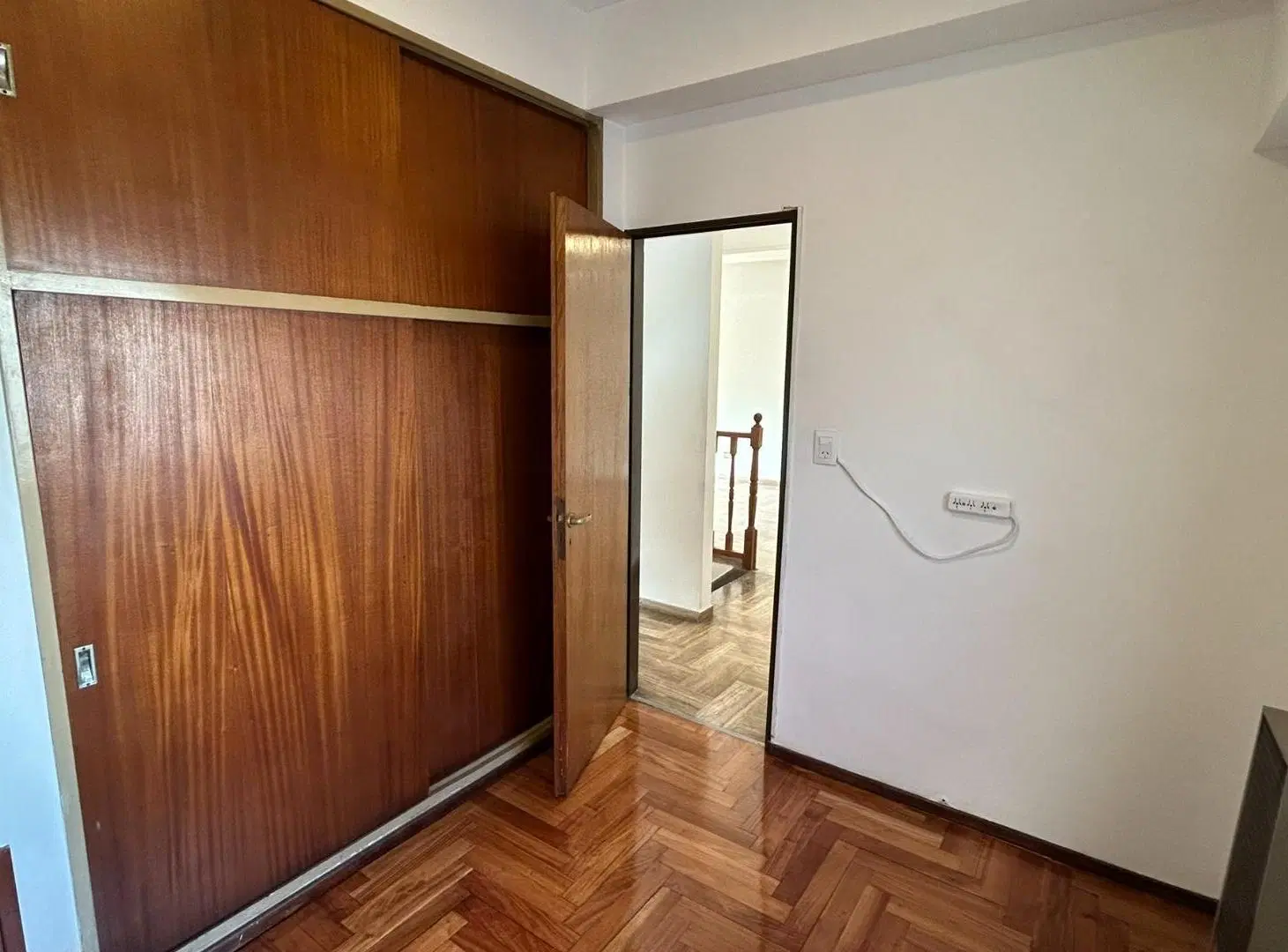 PISO UNICO 4 AMBIENTES CON TERRAZA Y QUINCHO 5