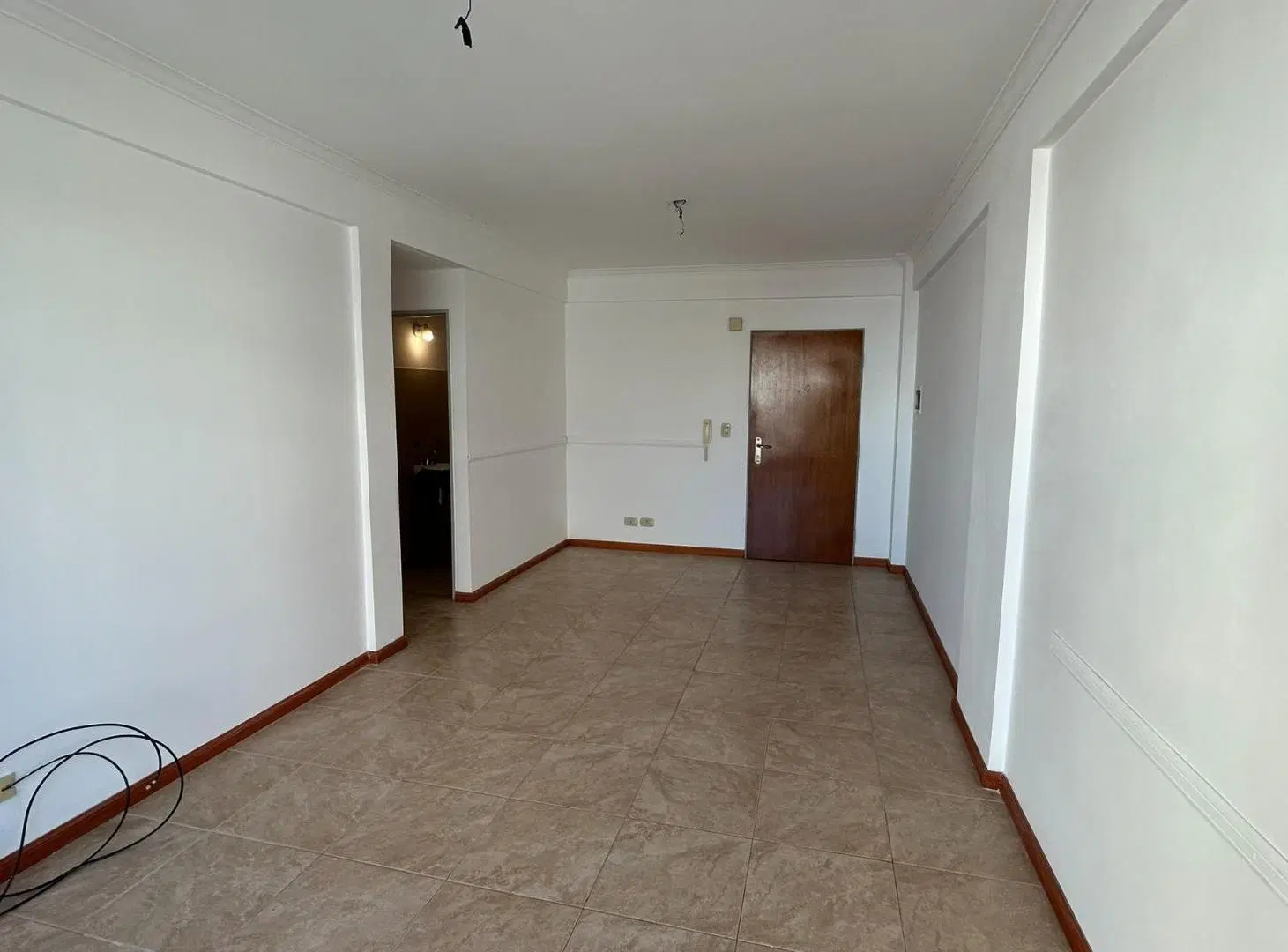 EXCELENTE SEMIPISO 3 AMB. AL FRENTE C/ BALCON 1