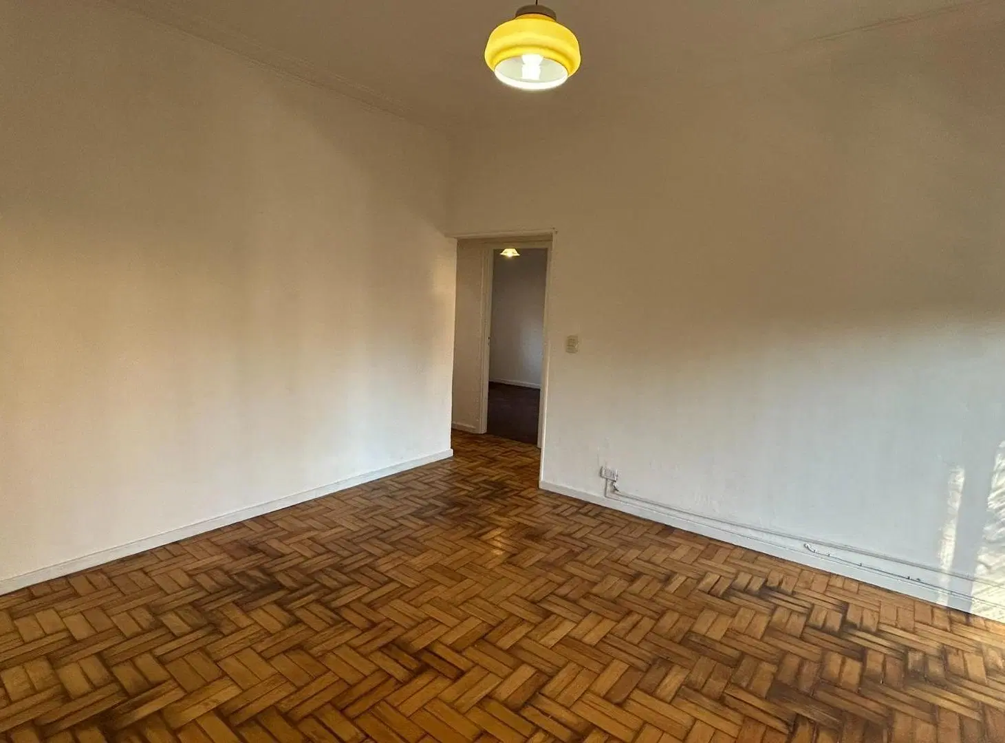 PISO UNICO 3 AMB FRENTE C/ BALCON – TERRAZA PROP. C/PARRILLA 4