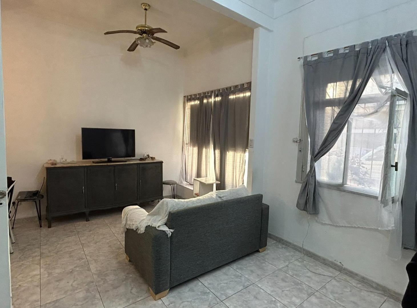Foto de PH 2 AMBIENTES PLANTA BAJA C/ PATIO, imagen 4