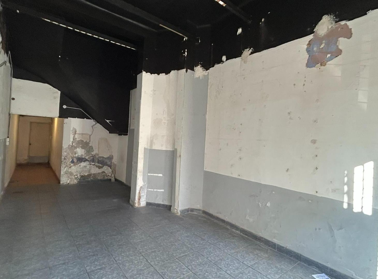 Foto de LOCAL COMERCIAL 8.00 X 3.50 -FOCO COMERCIAL - SIN EXPENSAS, imagen 2