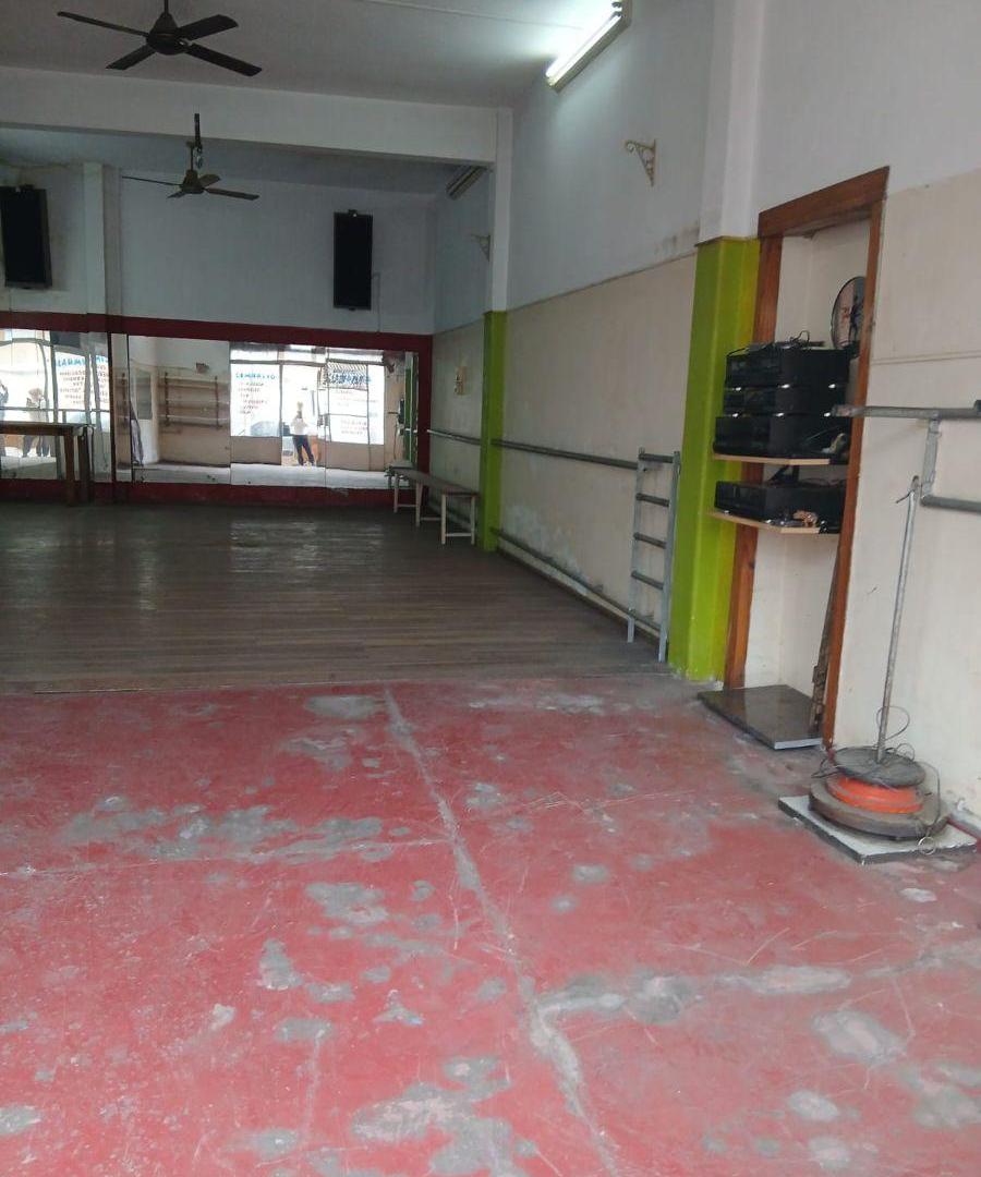 Foto de Local comercial de 66 m² en alquiler en Ciudadela, imagen 3