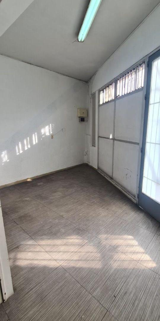 Foto de Local comercial de 166 m2 en alquiler en Ciudadela, imagen 3