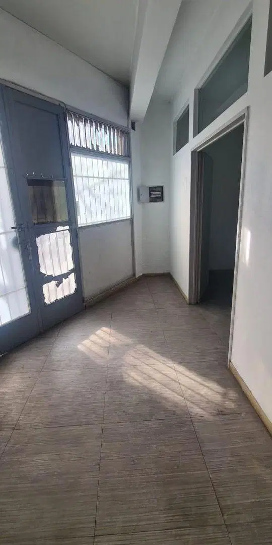 Local comercial de 166 m2 en alquiler en Ciudadela 4