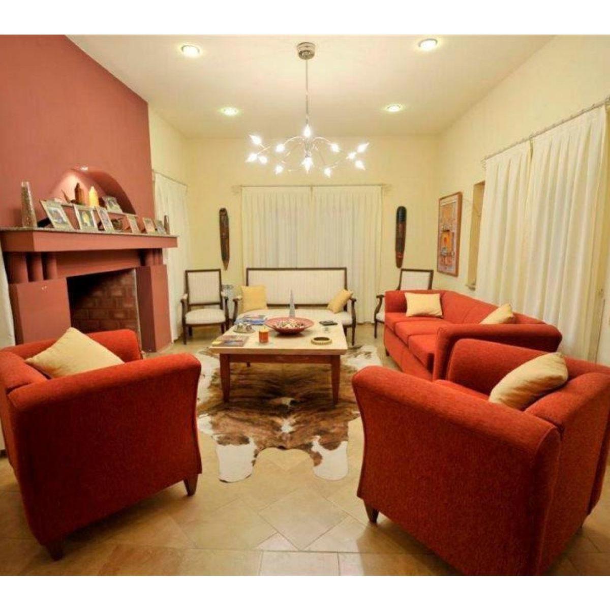 El Bosque Casa en Venta 5 Dorm. 3