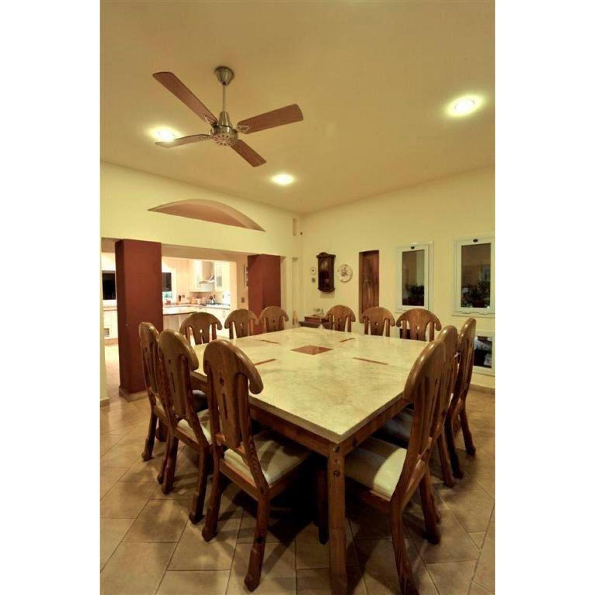 El Bosque Casa en Venta 5 Dorm. 4