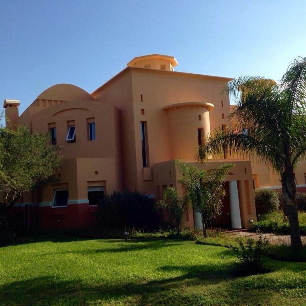 El Bosque Casa en Venta 5 Dorm. 2