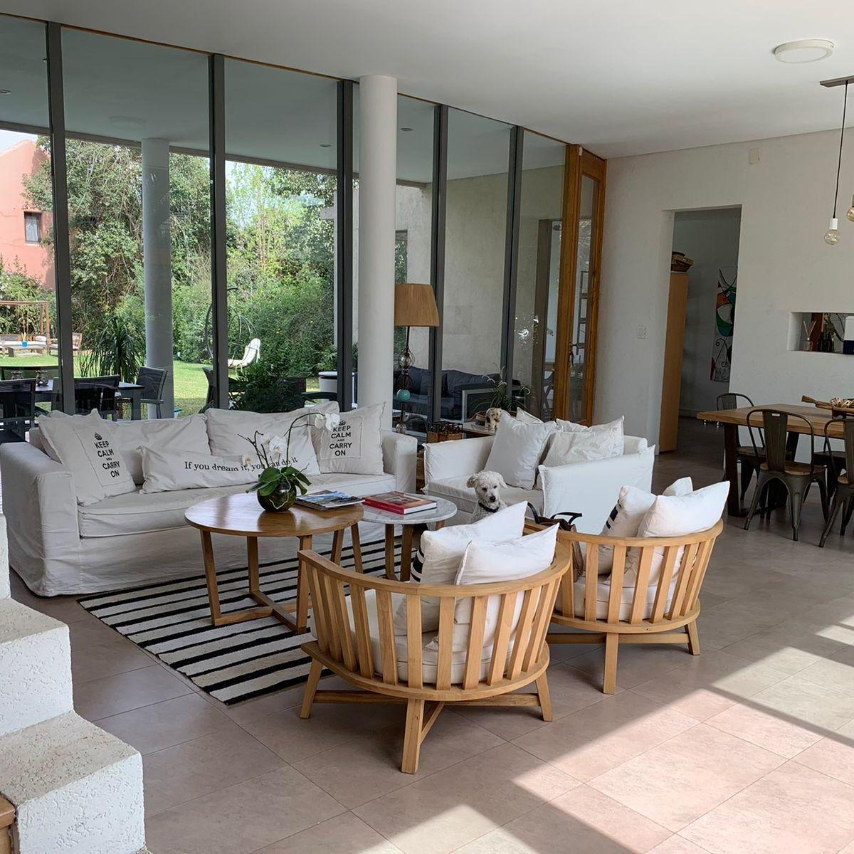Foto de VENTA CON RENTA CASA EN SAINT MATTHEWS, 4 DORMITORIOS, DEPENDENCIA, imagen 3