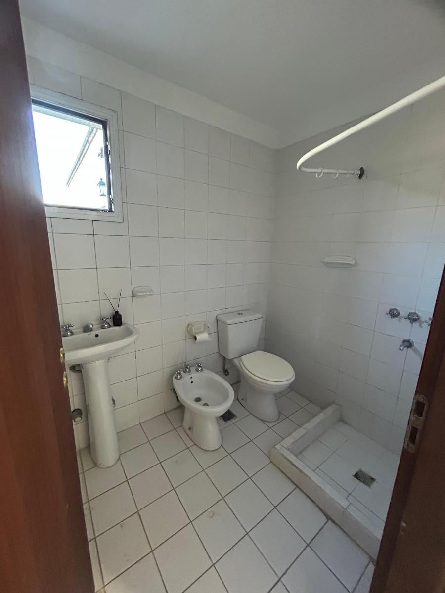 Foto de IMPECABLE CASA A LA VENTA EN SAINT MATTHEWS VILLAGE PILAR, imagen 2