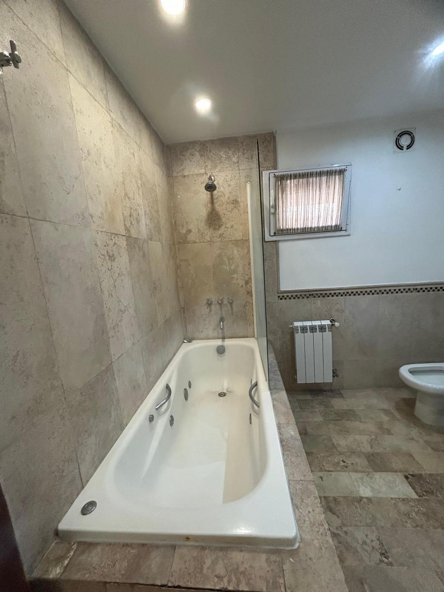 Foto de IMPECABLE CASA A LA VENTA EN SAINT MATTHEWS VILLAGE PILAR, imagen 5