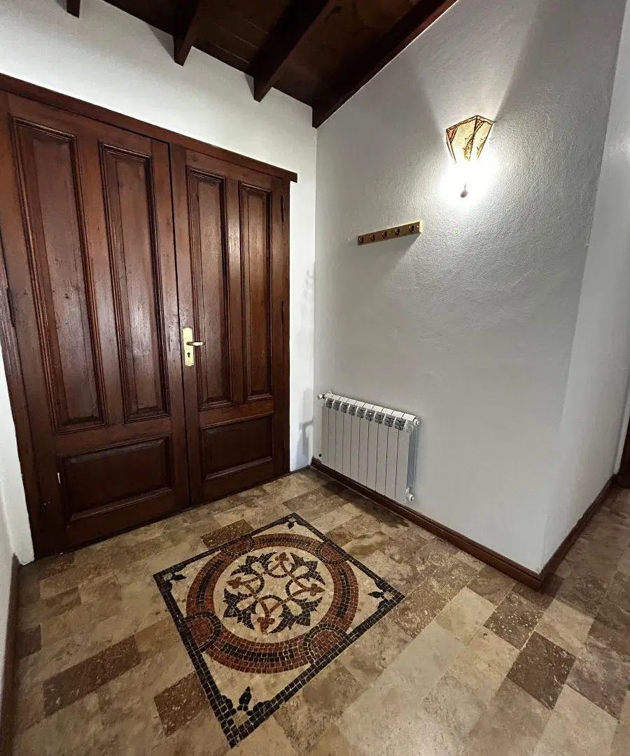 Venta, casa en St Matthews, 3 dormitorios más dependencia 3