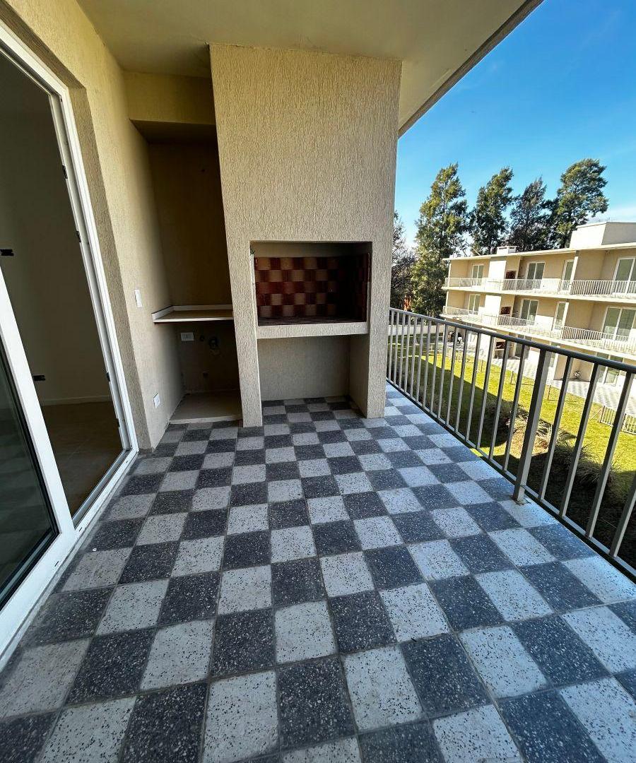 OPORTUNIDAD, VENTA, 2 AMBIENTES CON BALCÓN Y PARRILLA, CHIC VILLAGE, PILAR