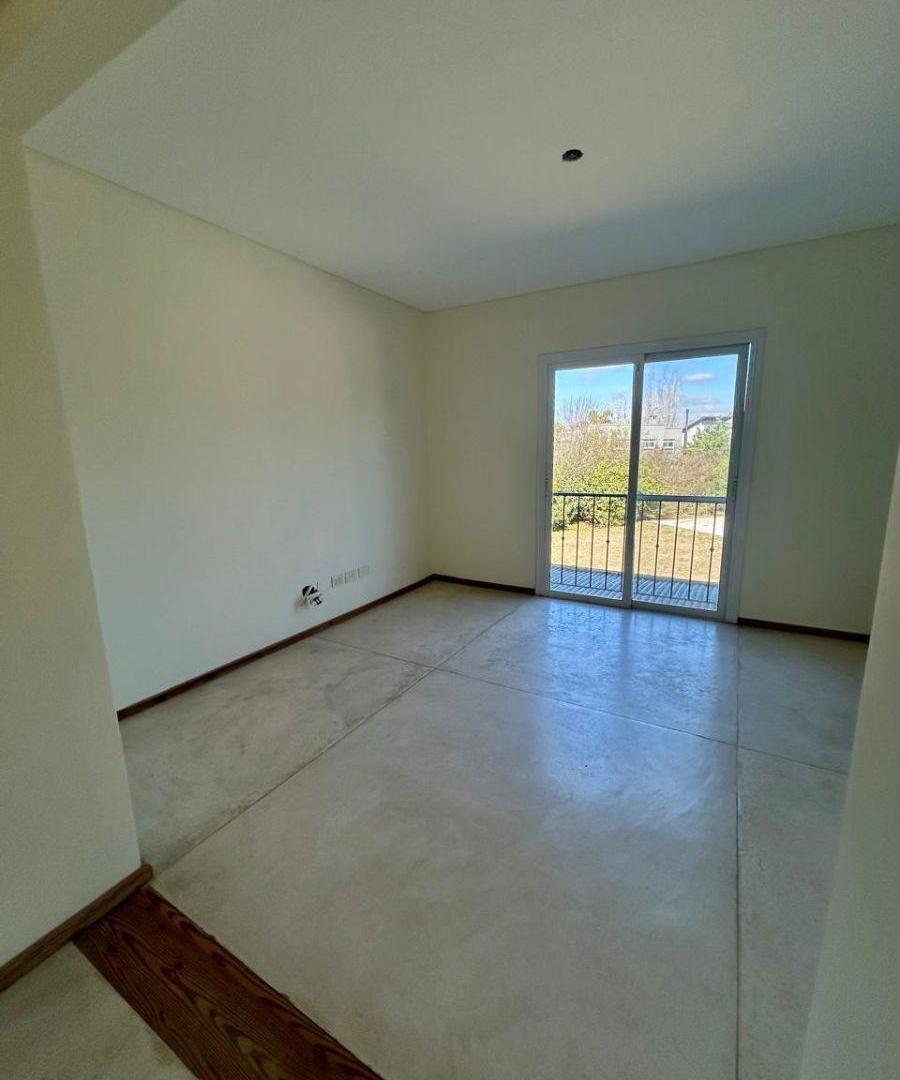 Foto de CASA EN VENTA EN SAINT MATTHEWS VILLAGE LOTE CENTRAL, imagen 5