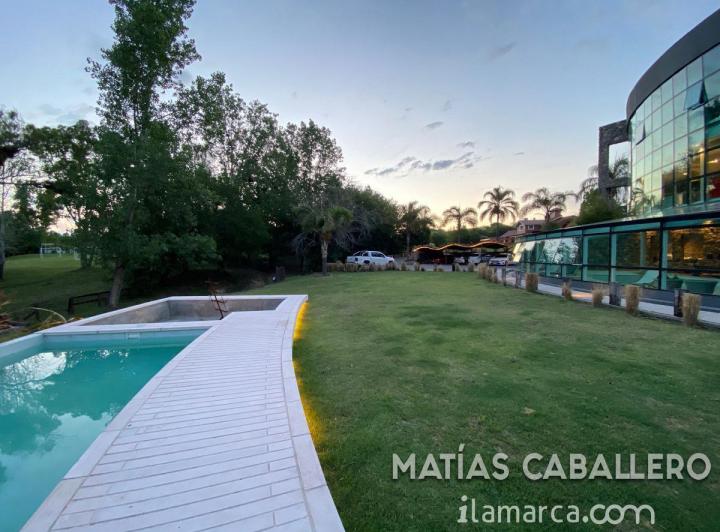 Casa a la venta en Lomas de la Carolina pensada como un hotel para la familia y amigos 3