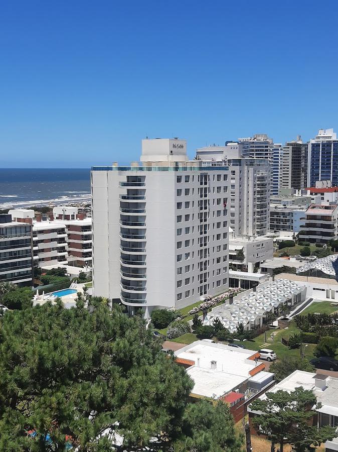Departamento 3 dormitorios   servicio con vista al mar – Punta del Este
