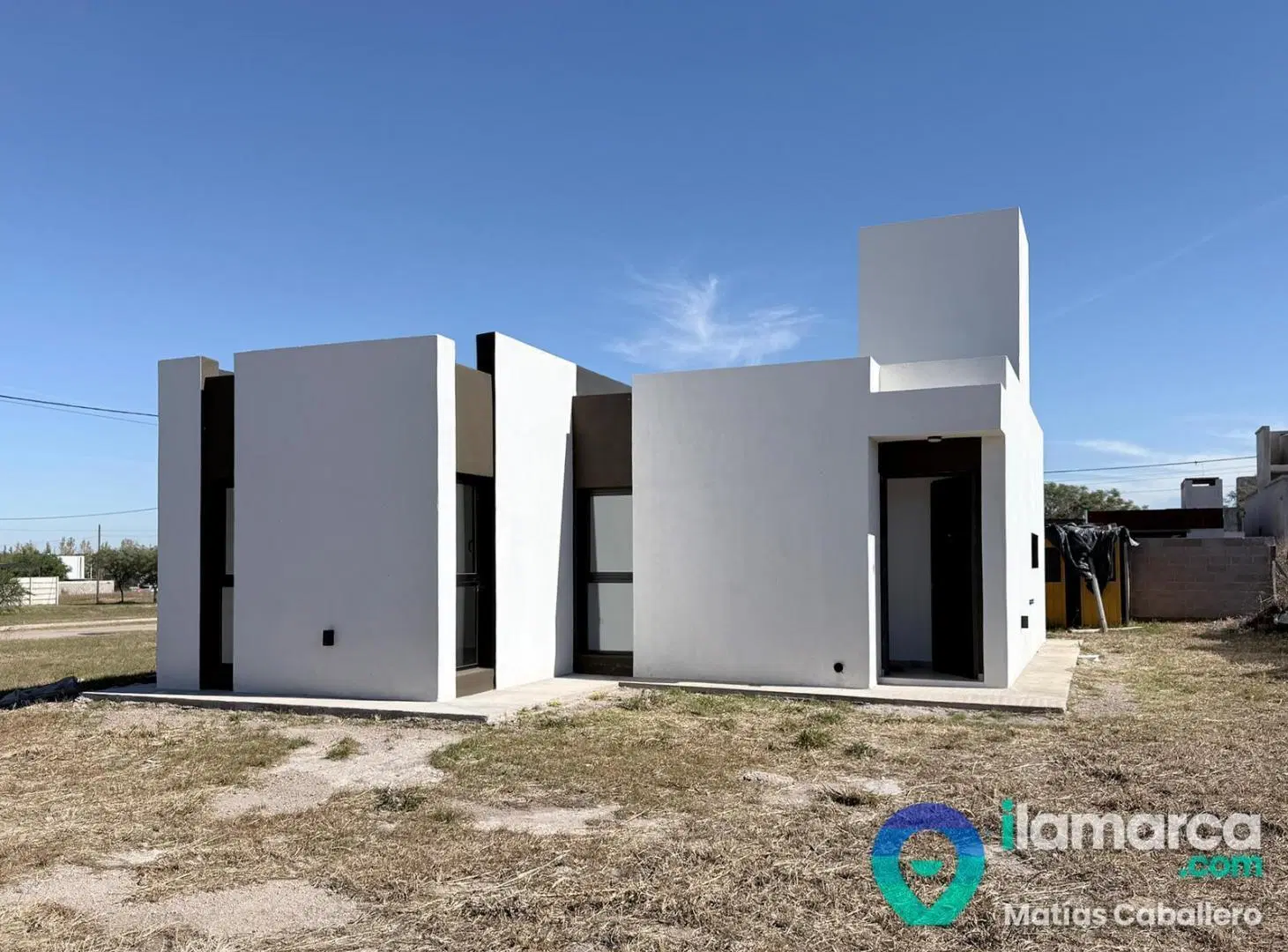 Casa a estrenar en Altos de la Colina, Colonia Tirolesa - 2 dorm. planta baja 3