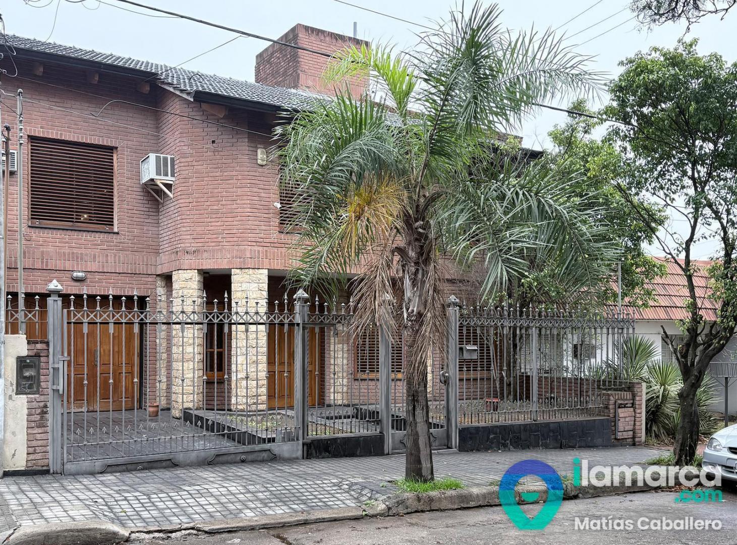 Casa de Categoria a 10 minutos de la Ciudad Universitaria con Quincho y Pileta