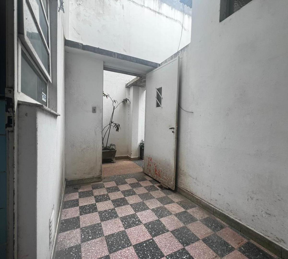 Departamento 2 Ambientes Al Frente, Pb, Villa Real, Venta 3