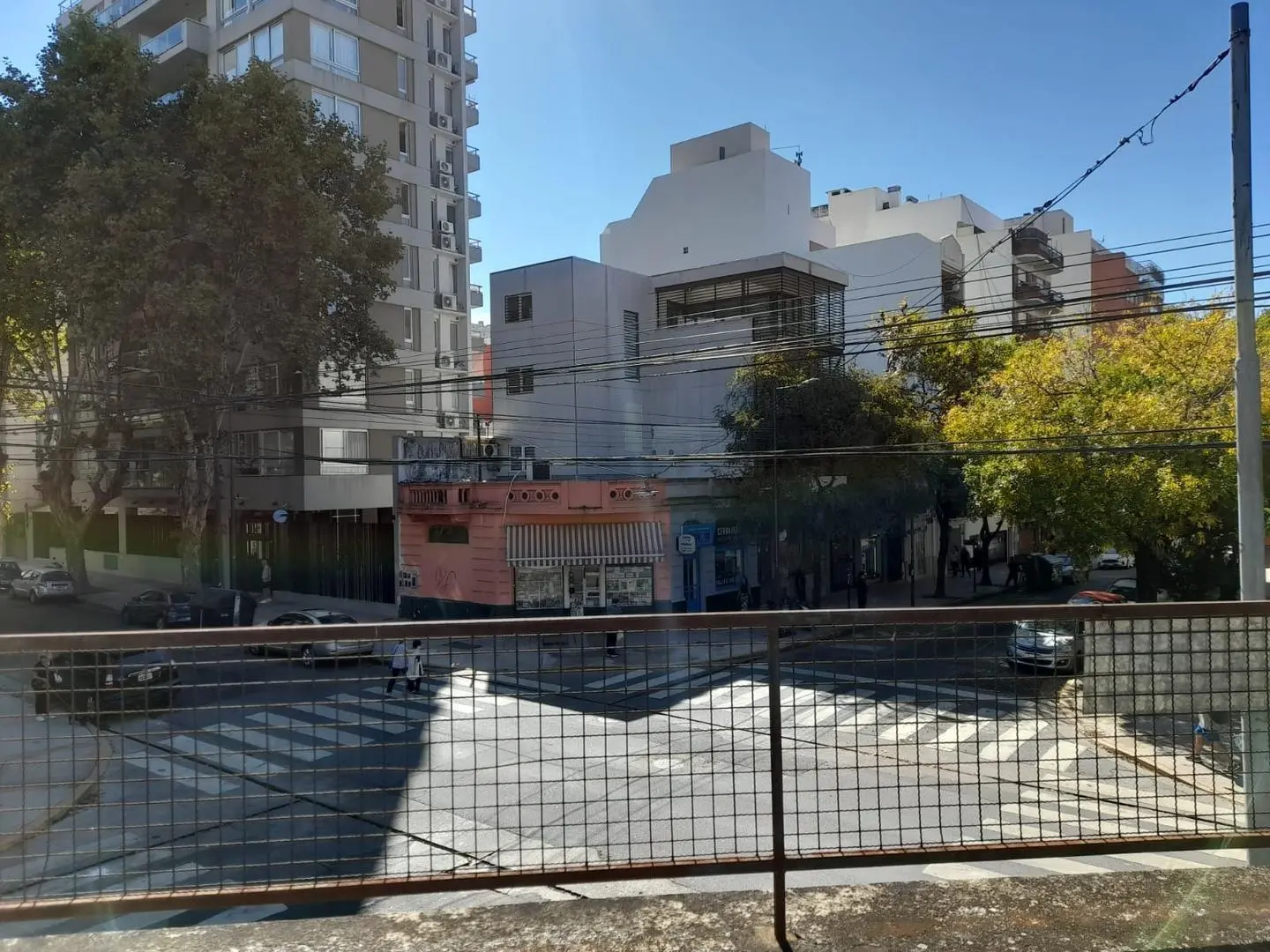 Casa en alquiler comercial en esquina. Villa Urquiza 4