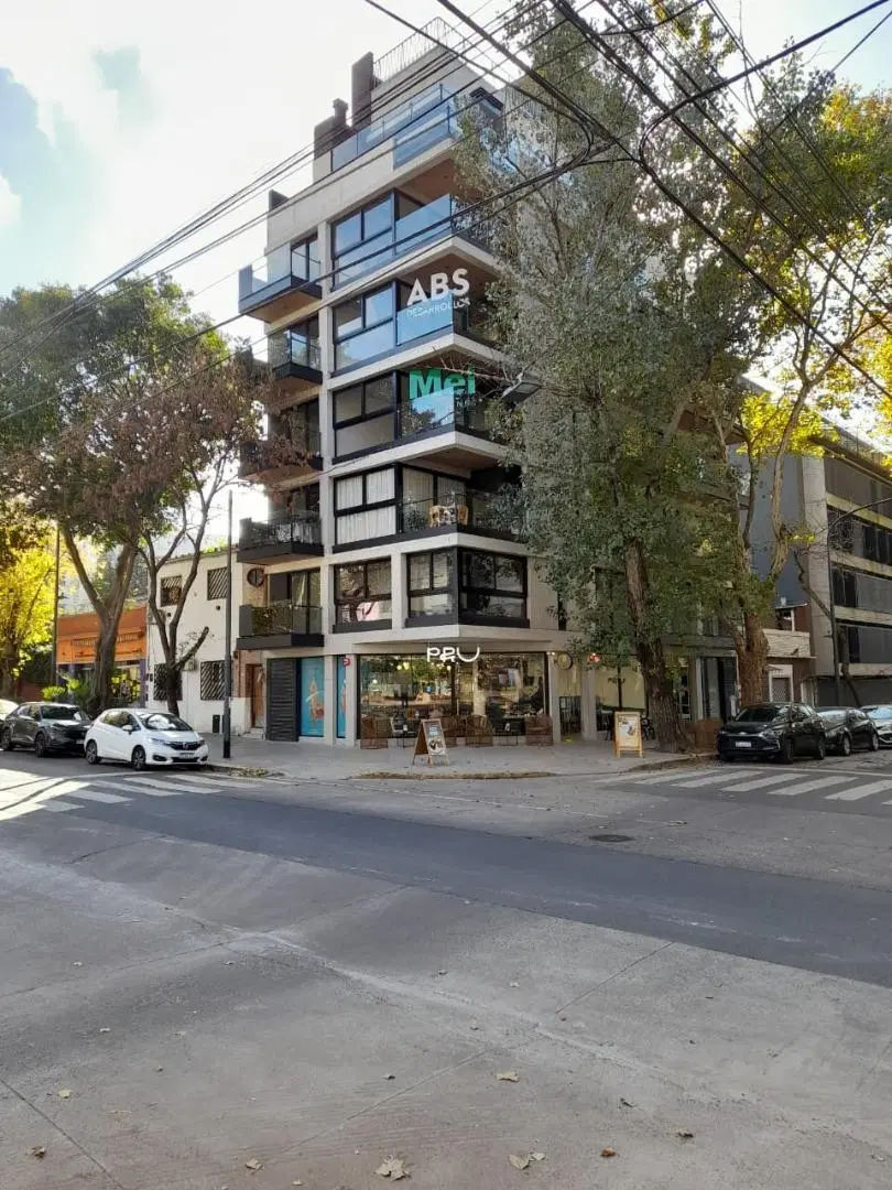 Local en Alquiler en Villa Urquiza, Doho 4