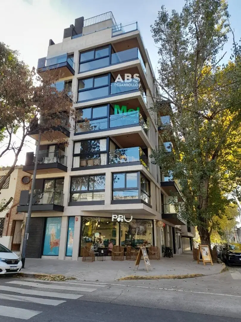 Local en Alquiler en Villa Urquiza, Doho 1