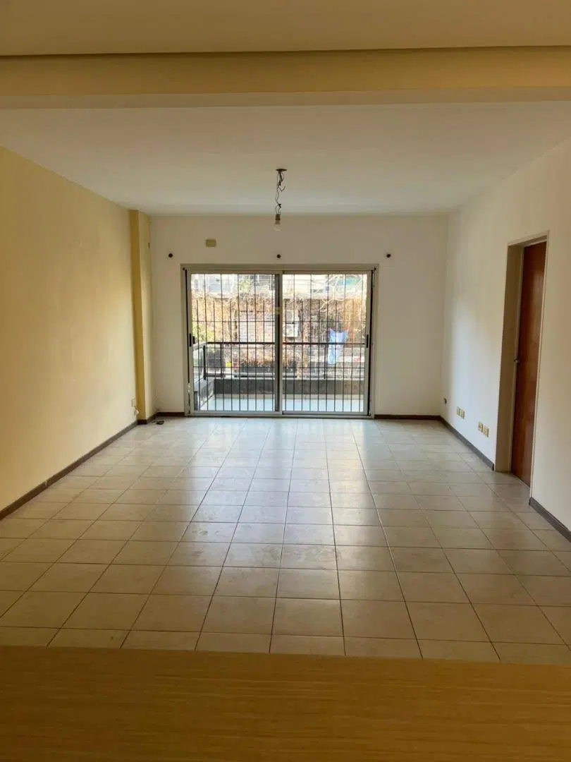 Departamento Alquiler 2 amb, Patio, Balcón, Coghlan 1