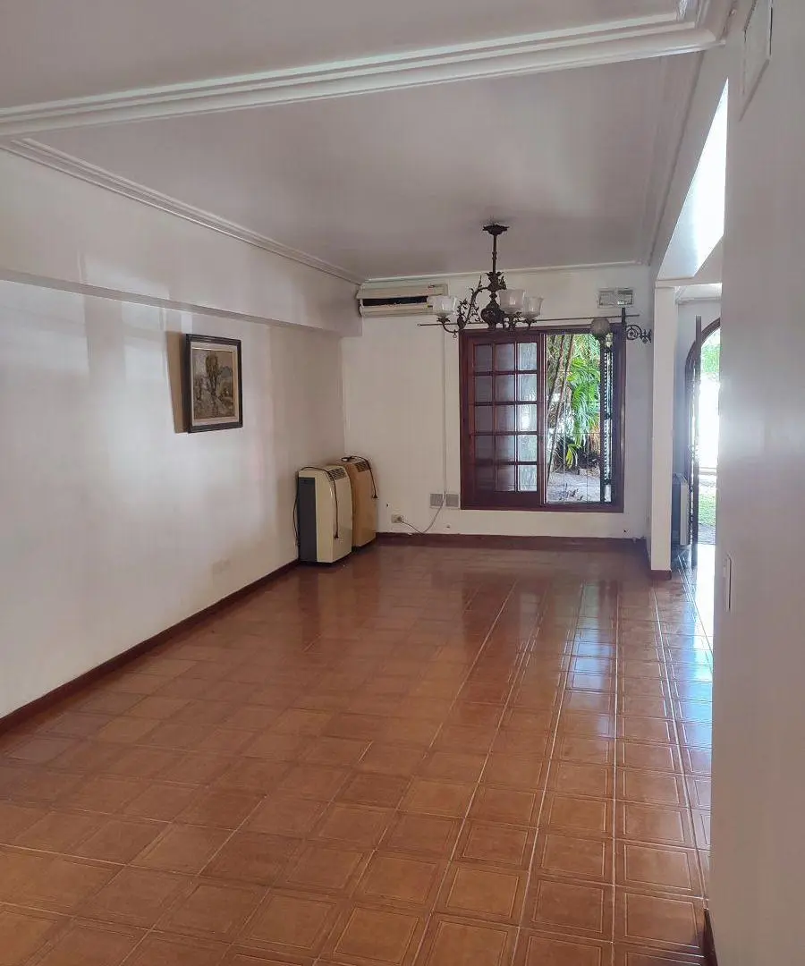 CHALET 2 PLANTAS A 2 CUADRAS LIBERTADOR EN ZONA MUY TRANQUILA 3