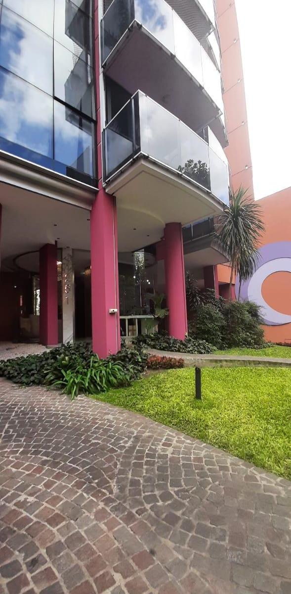 Departamento de tres ambientes en venta
