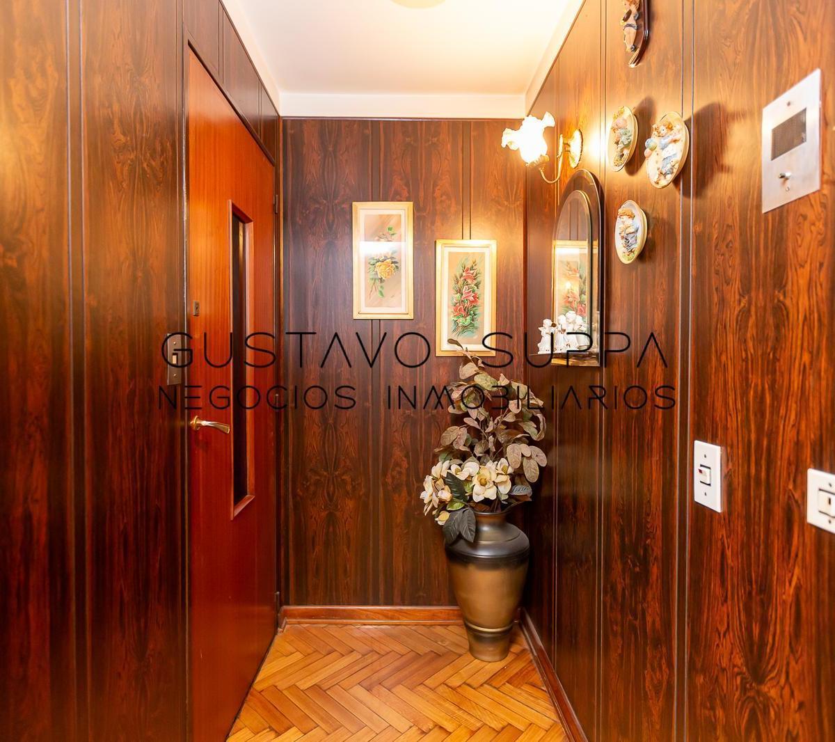 Hermoso Piso de 4 Ambientes con Dependencia, Escritorio, Baulera y Cochera 2