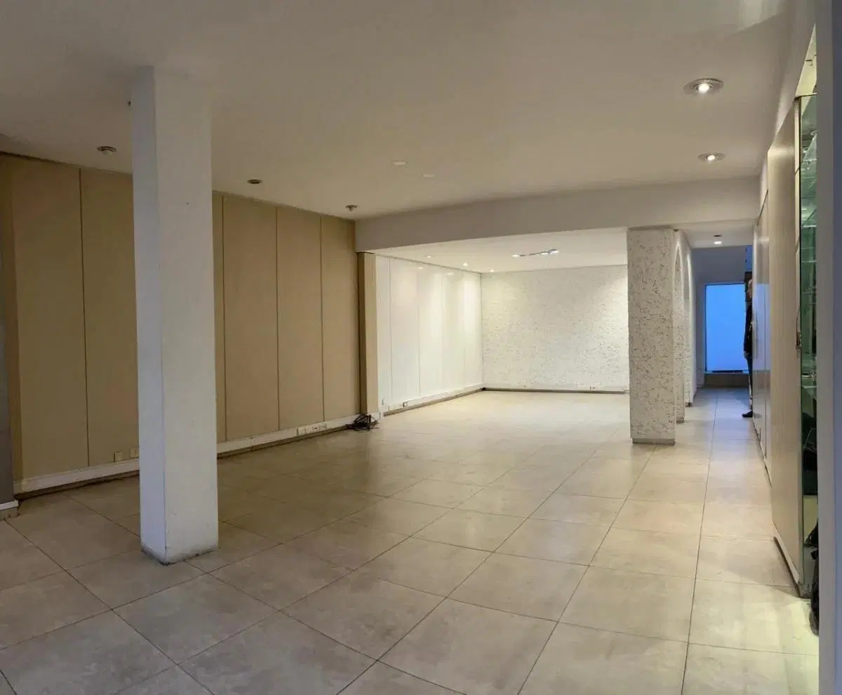 Hermosa Casa de 6 Ambientes sobre Gorostiaga y Cabildo en Alquiler 1