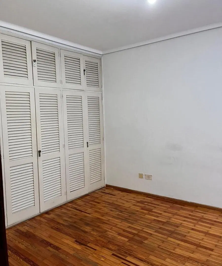 Hermosa Casa de 6 Ambientes sobre Gorostiaga y Cabildo en Alquiler 3