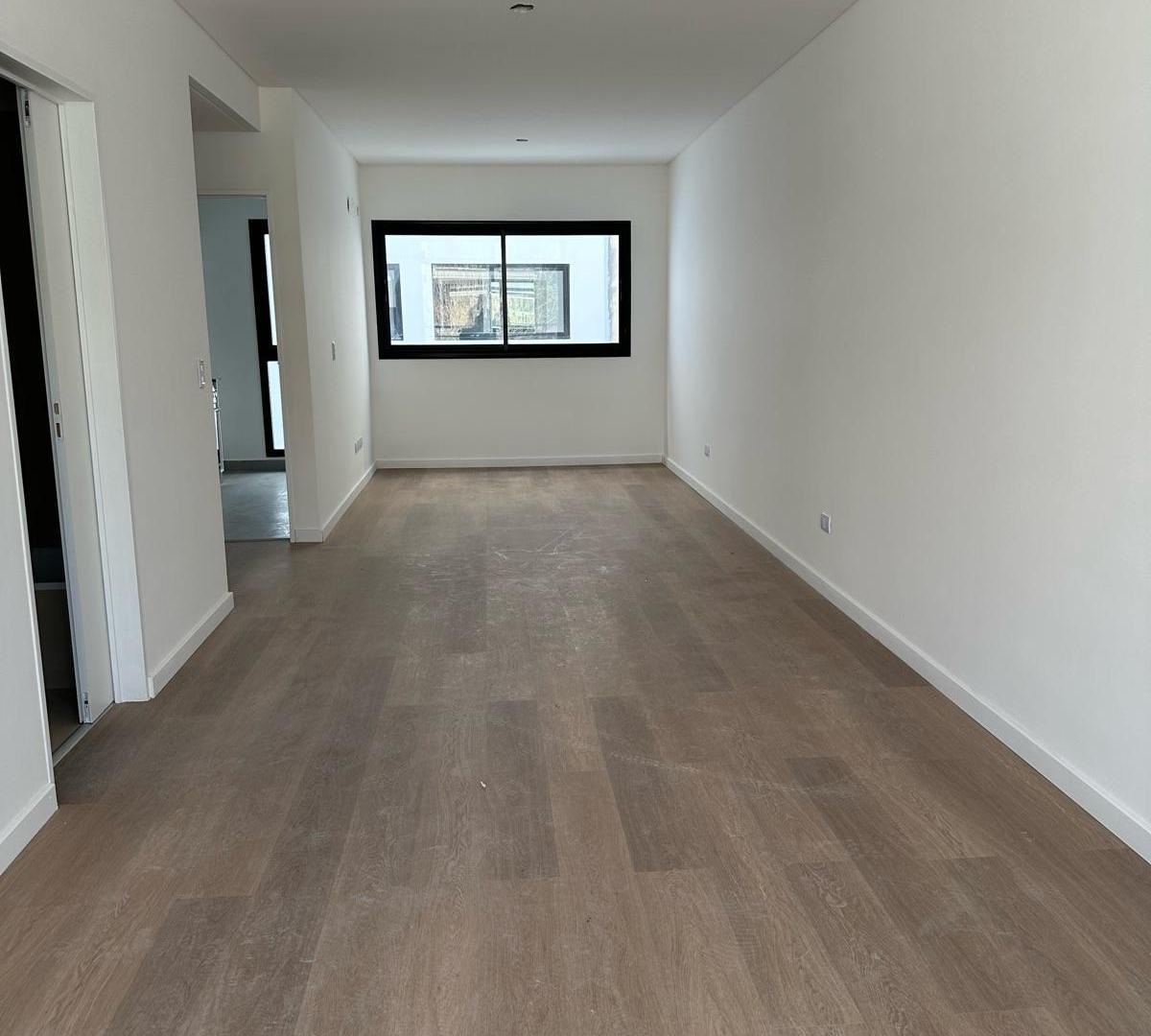 Foto de DEPARTAMENTO DIVISIBLE CON BALCON. PILETA Y SUM., imagen 4