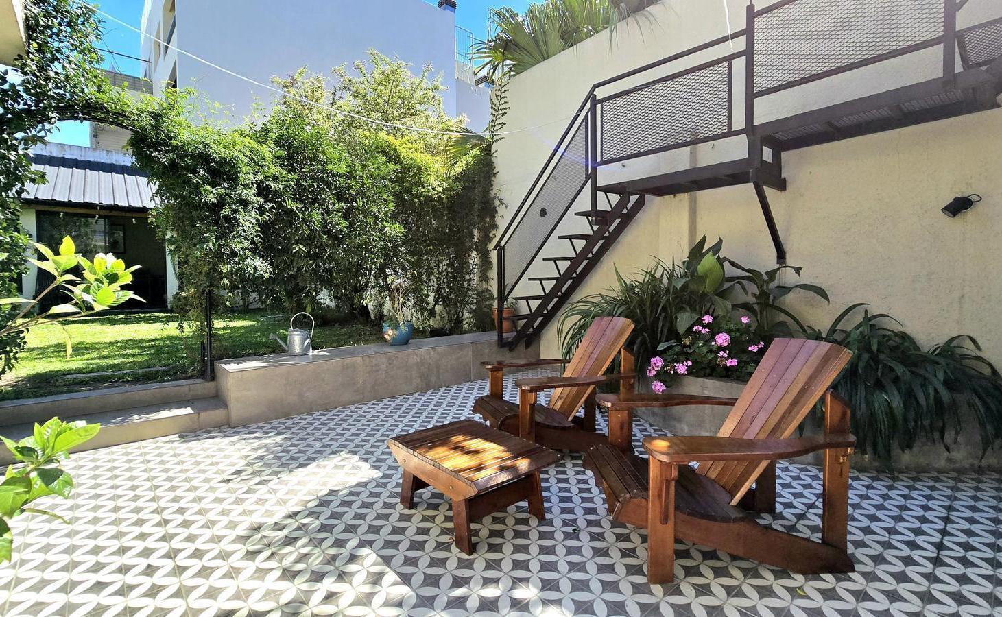 VENTA 3 AMBIENTES CON COCHERA, PATIO Y QUINCHO