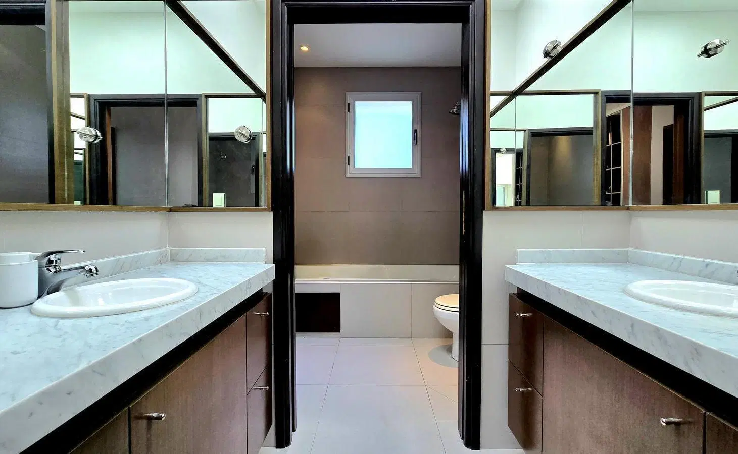 VENTA CASA 4 AMBIENTES CON JARDIN Y PISCINA EN VILLA DEVOTO 5