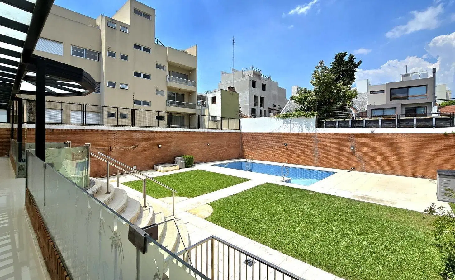 Venta Casa con Cochera, Piscina, Vestidor en Villa Devoto 5
